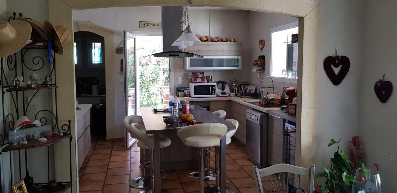 Fenetre Sur Les Alpilles Bed & Breakfast Saint-Martin-de-Crau Eksteriør bilde