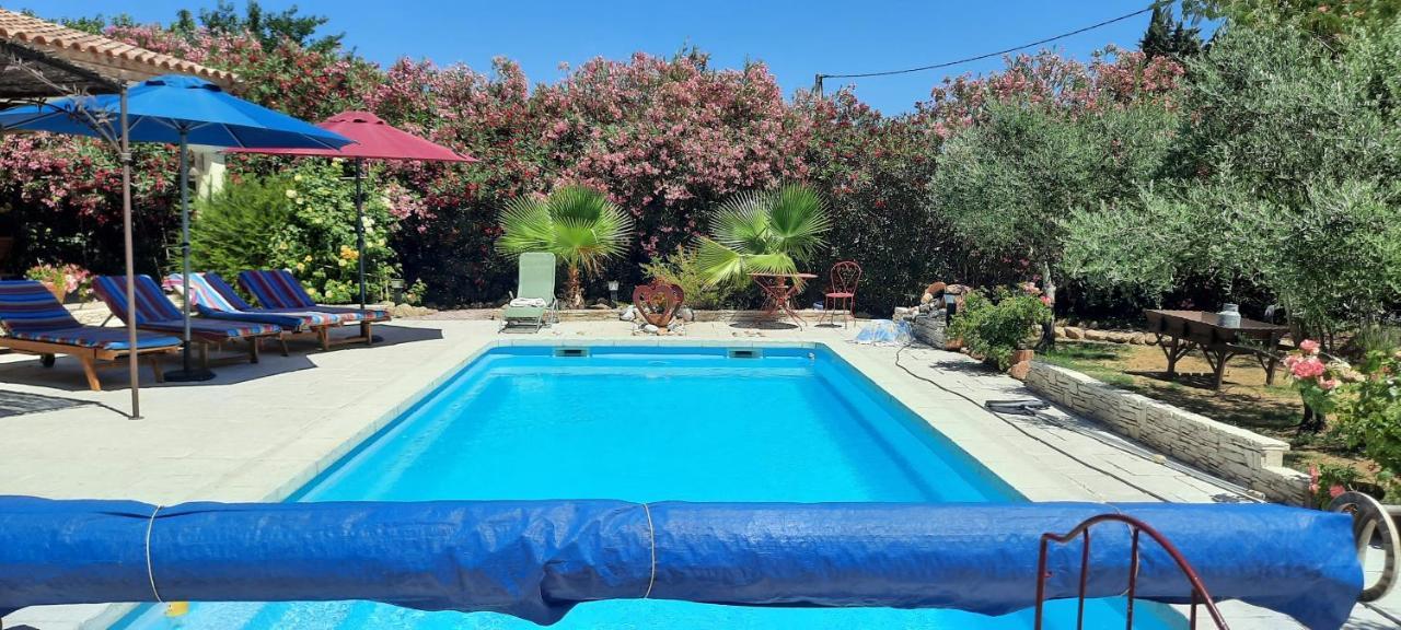Fenetre Sur Les Alpilles Bed & Breakfast Saint-Martin-de-Crau Eksteriør bilde